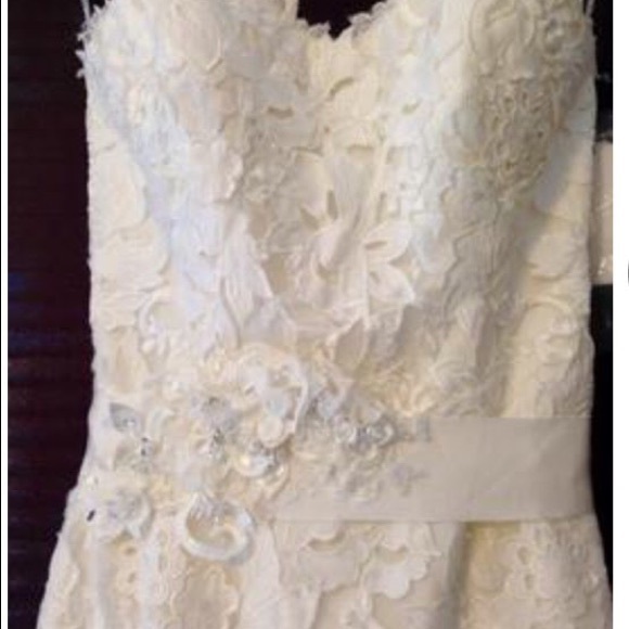 Maggie Sottero. Fit and flare Wedding dress - Picture 4 of 8